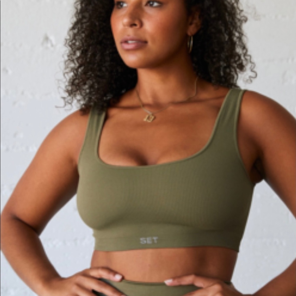 SET ACTIVE Scultpflex Box Cut bra in Cactus